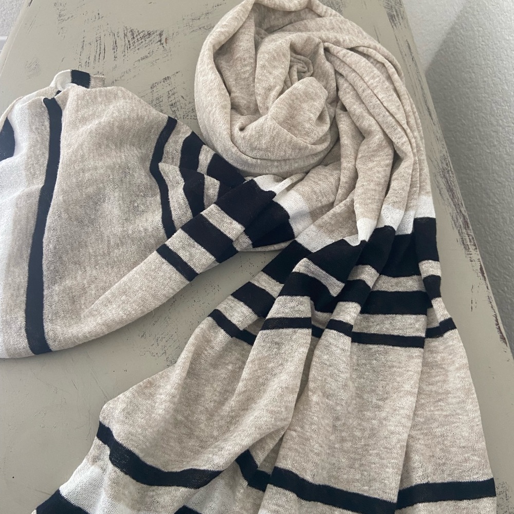 White and Warren Travel Wrap Scarf